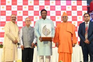 লিয়েন্ডার পেজ কে পি. সি. চন্দ্র পুরস্কার ২০২৫ দিয়ে সম্মানিত করা হল